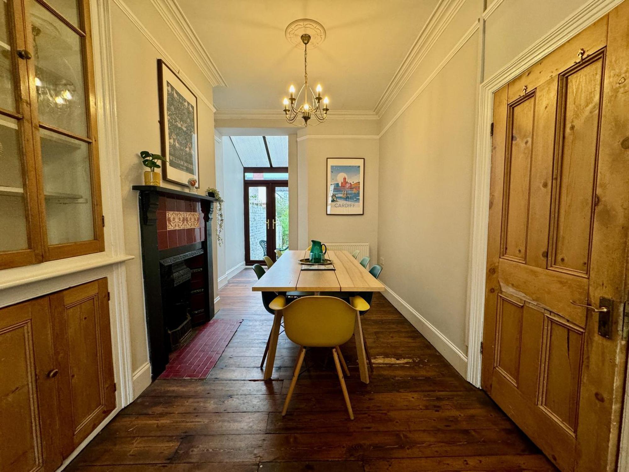 Large Citycentre Townhouse & Hot Tub, Pool Table And Offroad Parking Cardiff Exterior foto